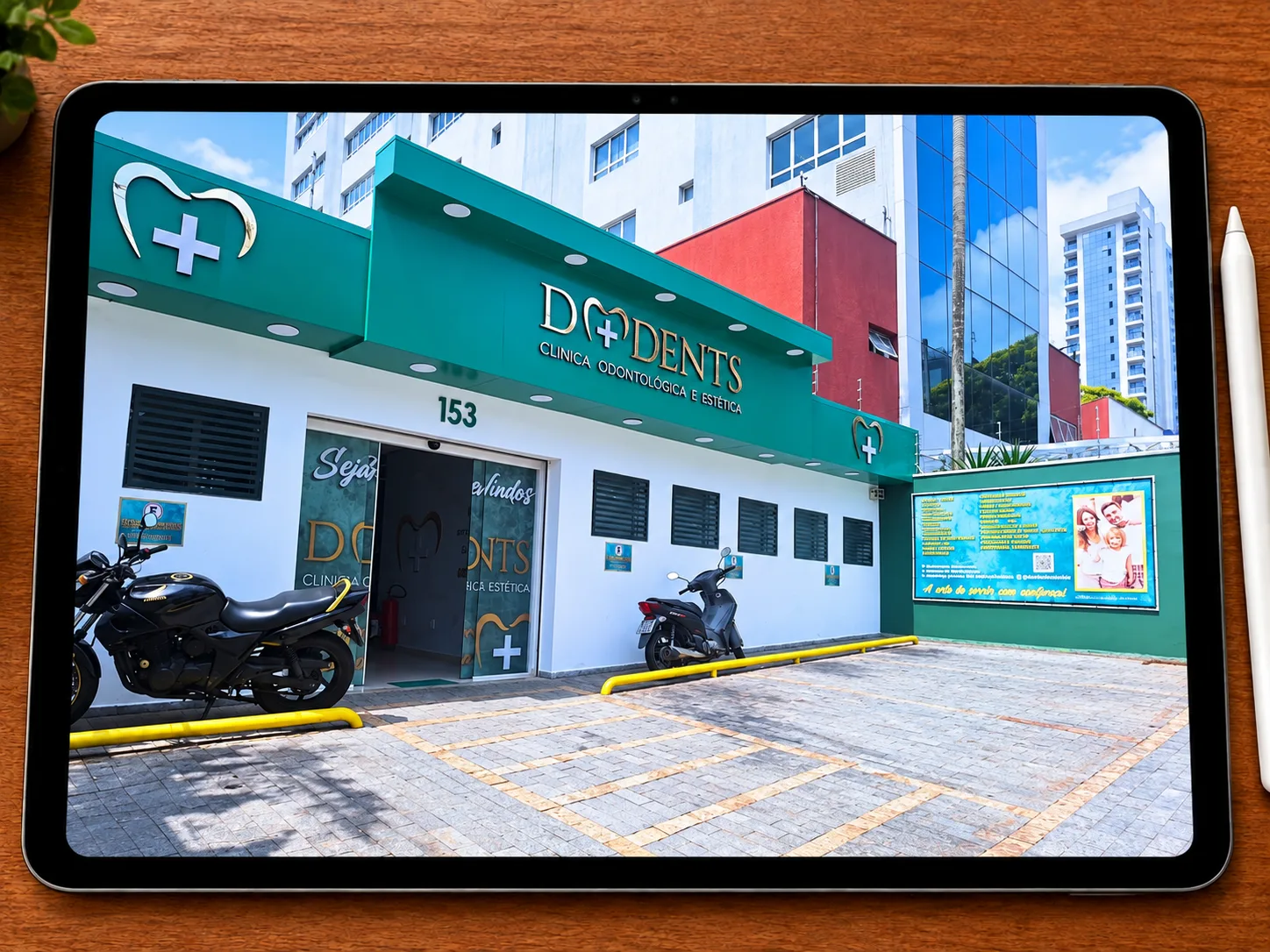 Fachada da Unidade D+ Dents Campo Sales em um tablet